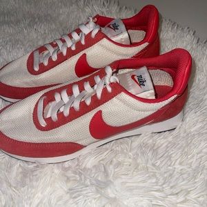 NIKE Authentic Air Tailwind 79 - Sail/Track Red/ Off-White